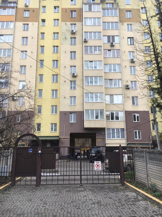 Vyshyvanka In The City Centre อิวาโน-ฟรานกิฟสเก ภายนอก รูปภาพ